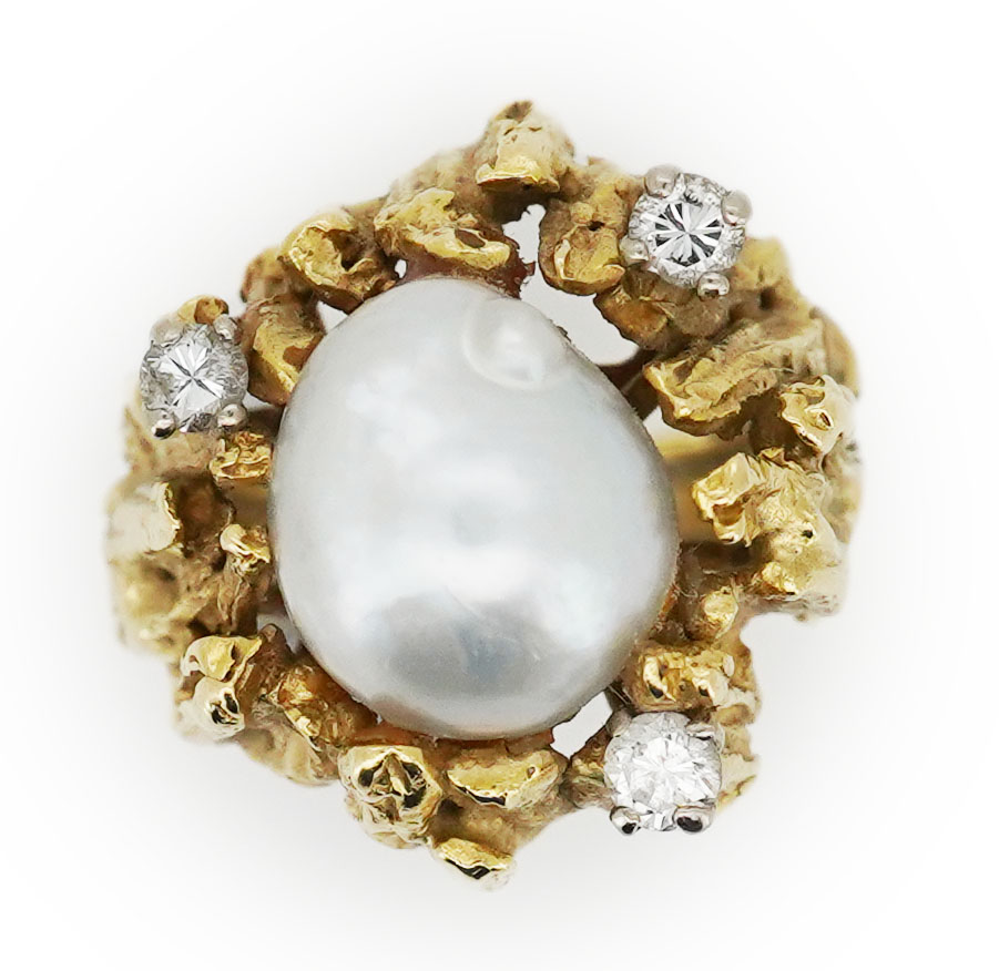 Alan Martin Gard, a cultured pearl, gold and diamond ring, circa 1970